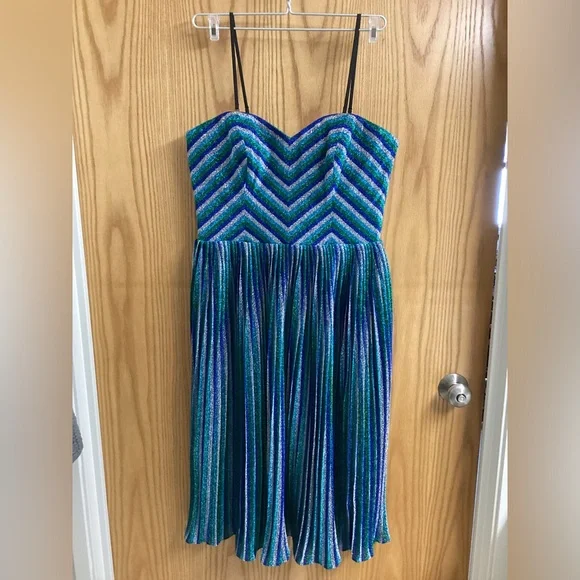 Dress the population Rosalie Metallic Stripe Strapless Cocktail Dress - Picture 3 of 16